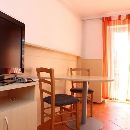 Miraflores Apartmaji Za Oddih V Portorozu - Miraflores In * Portorož