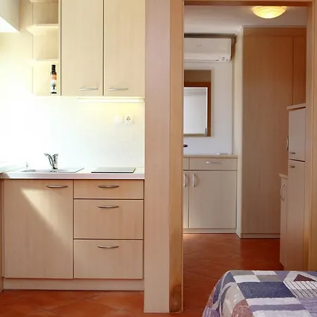 Miraflores Apartman *